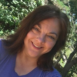 Meet your Posher, Stacy